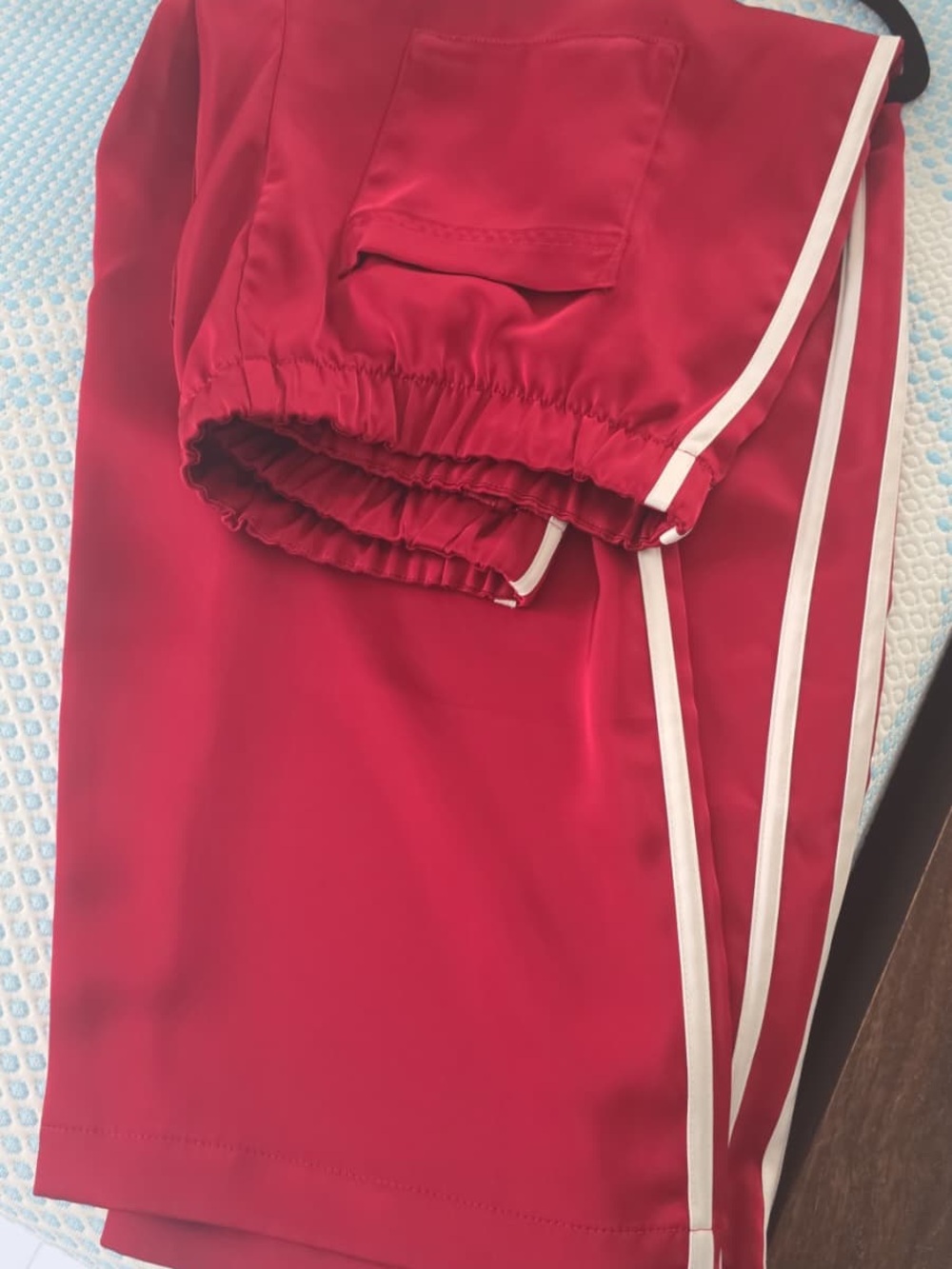 GAP Relaxed Satin Straight Leg Crop Pants